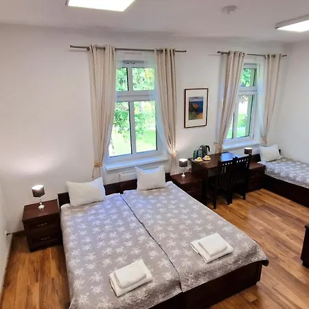 Petite Charlotta Bed & Breakfast *
