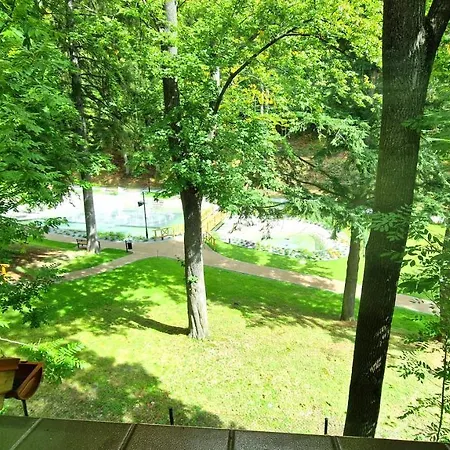 Petite Charlotta Alojamento de Acomodação e Pequeno-almoço Jedlina-Zdroj