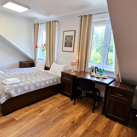 Alojamento de Acomodação e Pequeno-almoço Petite Charlotta