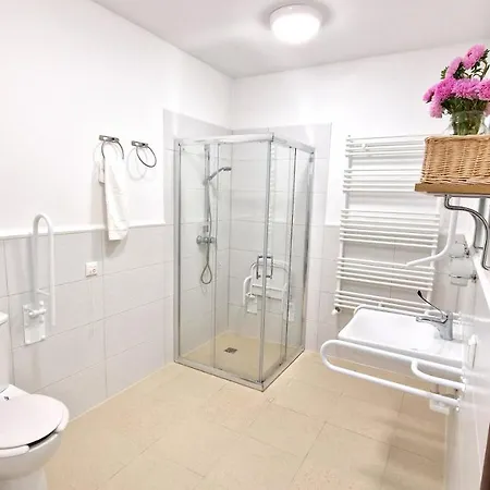 فندق مبيت وإفطار Petite Charlotta