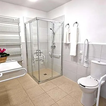 Petite Charlotta Bed & Breakfast 3*
