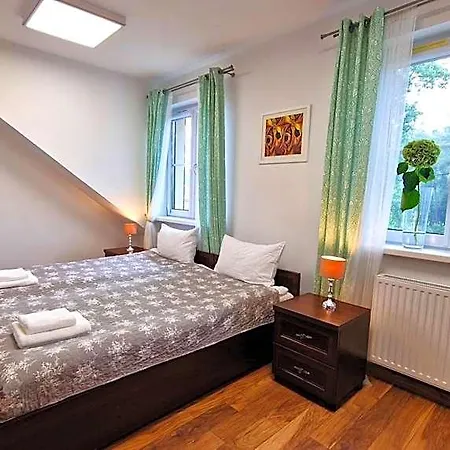 Petite Charlotta Bed & Breakfast