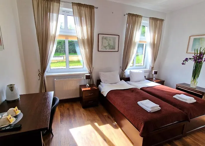 Petite Charlotta Bed & Breakfast 3*