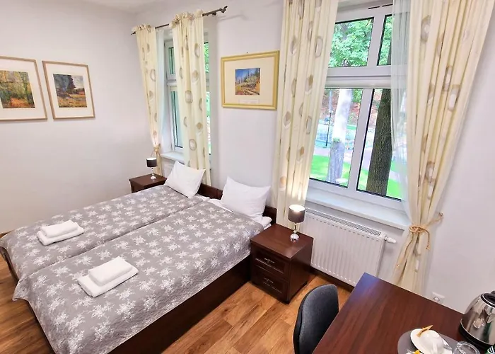 Petite Charlotta Jedlina-Zdroj